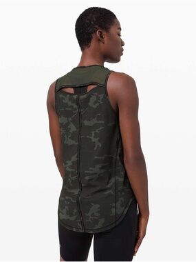 Lululemon Sculpt Tank Incognito Camo Multi Gator Green! Women’s 8! Like new!